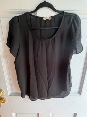 Black Women's Short-Sleeve Scoop Neck Blouse